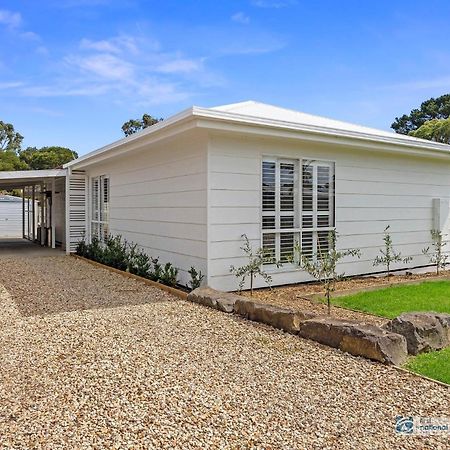 Castaway, Cowes Beach House Villa Exterior photo